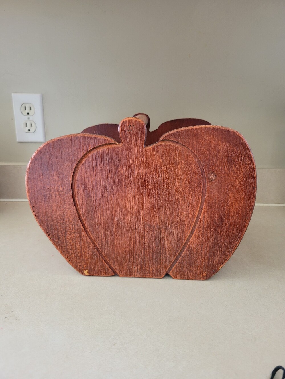Wood Pumpkin Storage Container With Pinecones